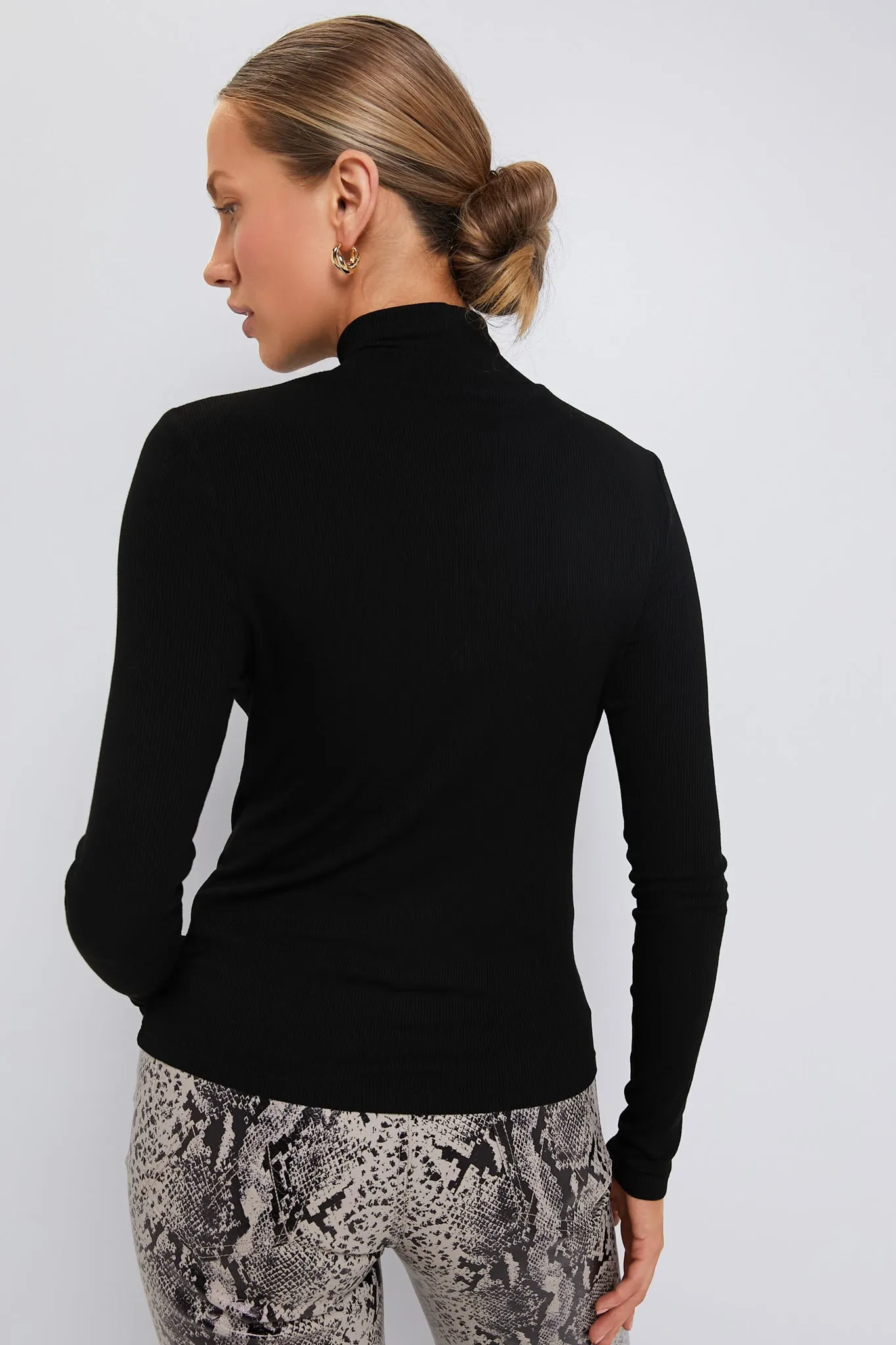 Black Lightweight Ribbed Turtleneck