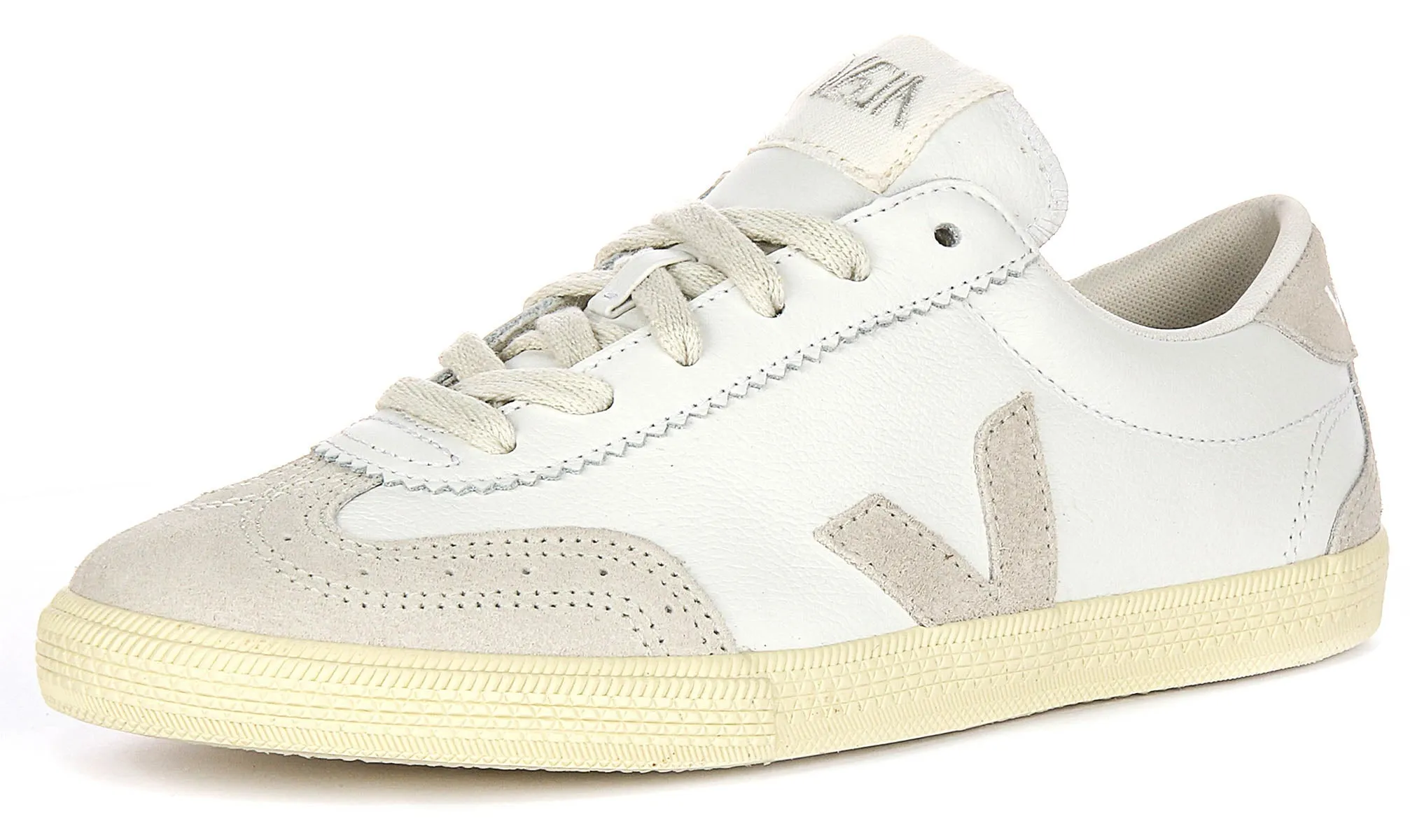 Veja Volley O. T. In Natural For Men